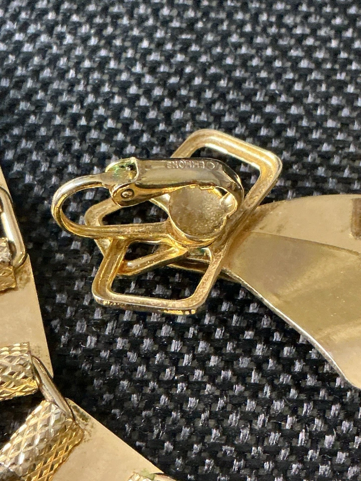 Vintage Emmons Gold-Tone Geometric Necklace Bracelet & Clip-On Earrings Set - Image 4 of 4