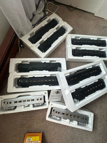 Juego de pasajeros Santa Fe O RailKing 2x 4 vagones 60' Madison 30-67727 y 2x 33-6054 | Zustand: Used