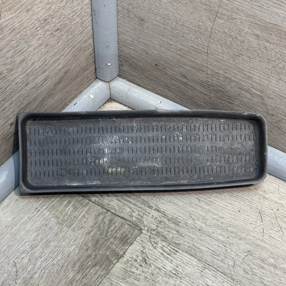 BMW 325i xDrive 2006-2011 consola central panel de almacenamiento 5116 7118064 OEM Foto 2 de 3