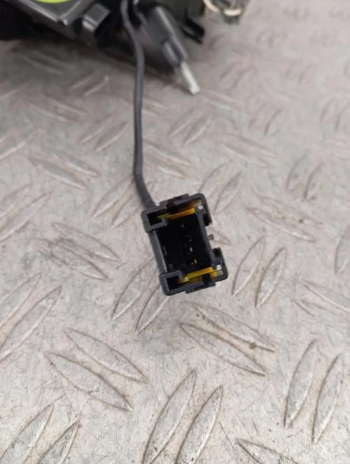 Feu arriere secondaire gauche (feux) CITROEN DS5 PHASE 1 9803168080 - Photo 4/4