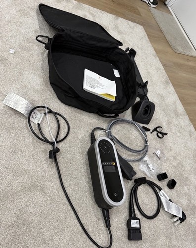 Porsche Universal AC Charger 7PP.971.675.B, wall bracket and travel bag.  Used