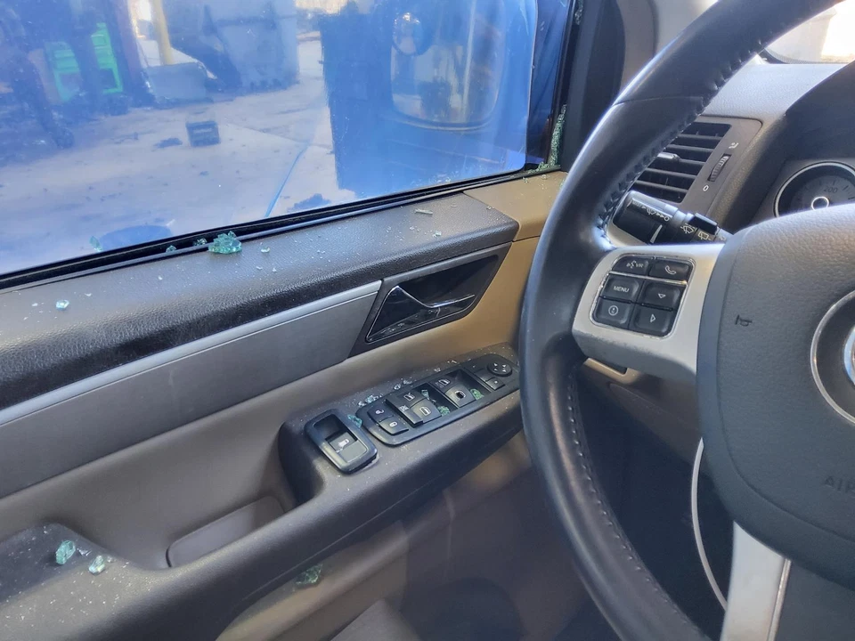 Compresor de aire acondicionado usado se adapta a: Volkswagen Routan 2012 3,6 grado A Foto 4 de 4