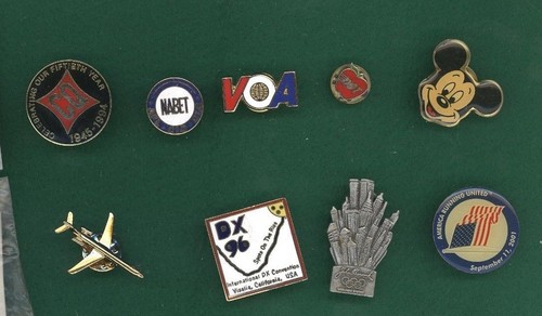 Lote de 20 De Colección Varios Esmalte Solapa Sombrero Alfileres Prensa Mickey Apple Banderas Star Trek - Imagen 3 de 5