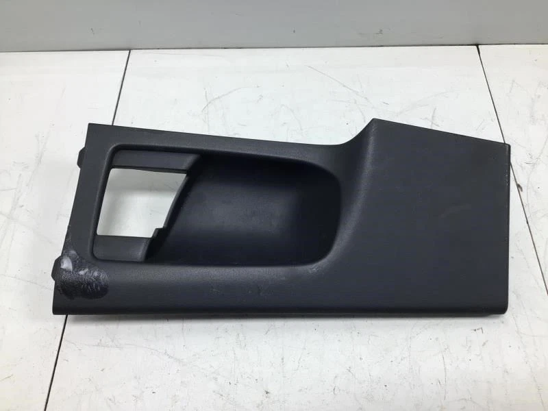 Jeep Liberty 2011 trasero derecho lado del pasajero interior manija de puerta bisel OEM+ Foto 4 de 4