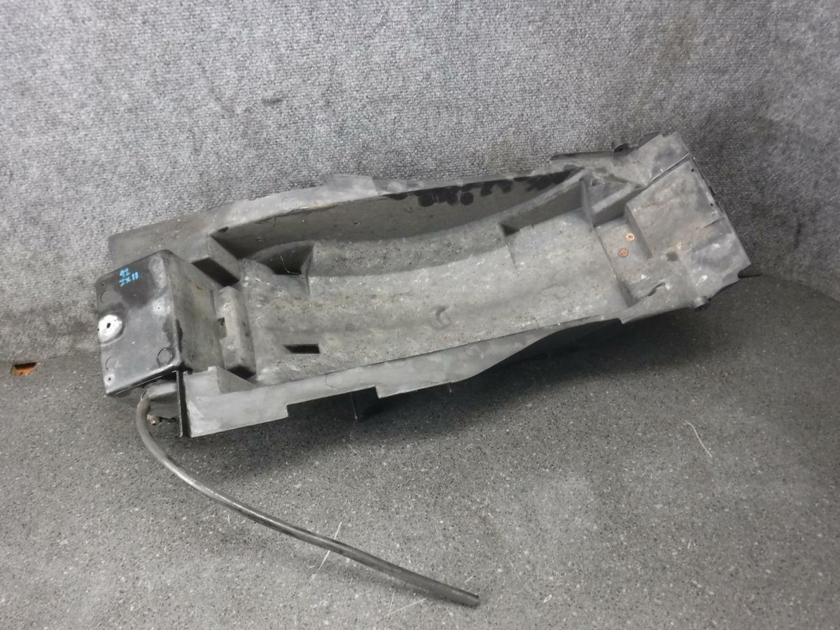 92 Kawasaki Ninja ZX11C ZX11 ZX-11C Rear Inner Fender