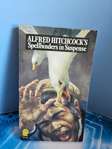 Alfred Hitchcock Spellbinders In Suspense. Daring Detectives. Vintage Paperbacks - Picture 2 of 24