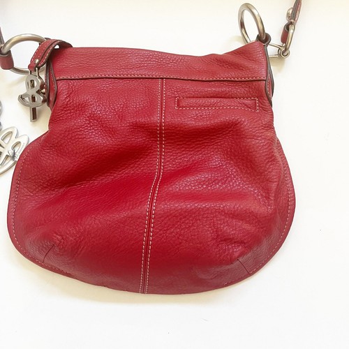 B. MAKOWSKY Purse Crossbody Red Pebbled Leather Shoulder Handbag with Keychain - Picture 5 of 8