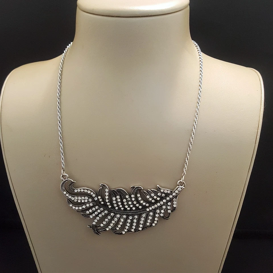 Amrita Singh Women's Antique Silver Feather Crystal Statement Necklace - Image 3 of 4