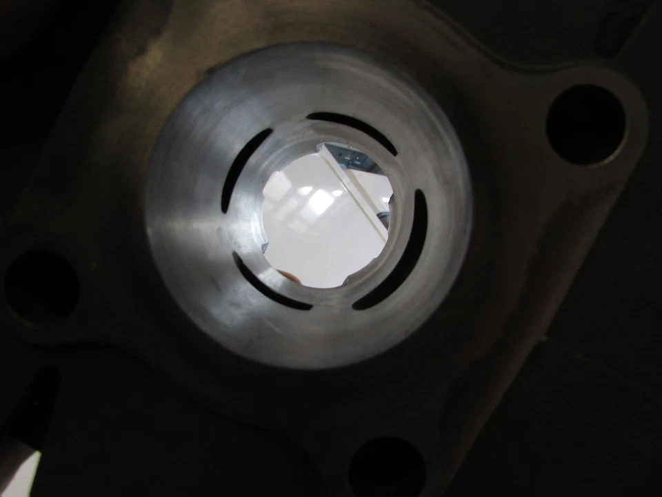 Kawasaki F6 125 1972 cilindro genuino y juego de pistón nuevo Foto 4 de 4