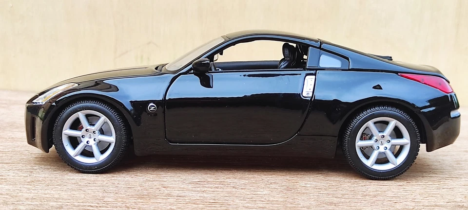 1/18 Nissan 350Z V6 3.5  Z33 GT Fairlady Voiture Miniature Collection Jap 's  - Photo 4/4