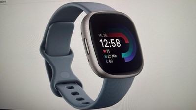 SW-0650 Fitbit Versa4 Wasserfallblau Smartwatch, 1,58 Zoll''Amoled Display B-WARE