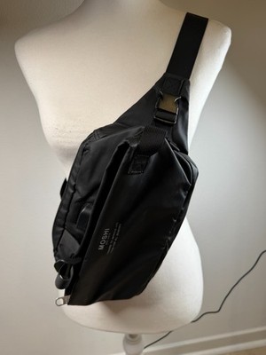 Moshi Tego Black Crossbody Sling Messenger Bag USB Tech Anti Theft
