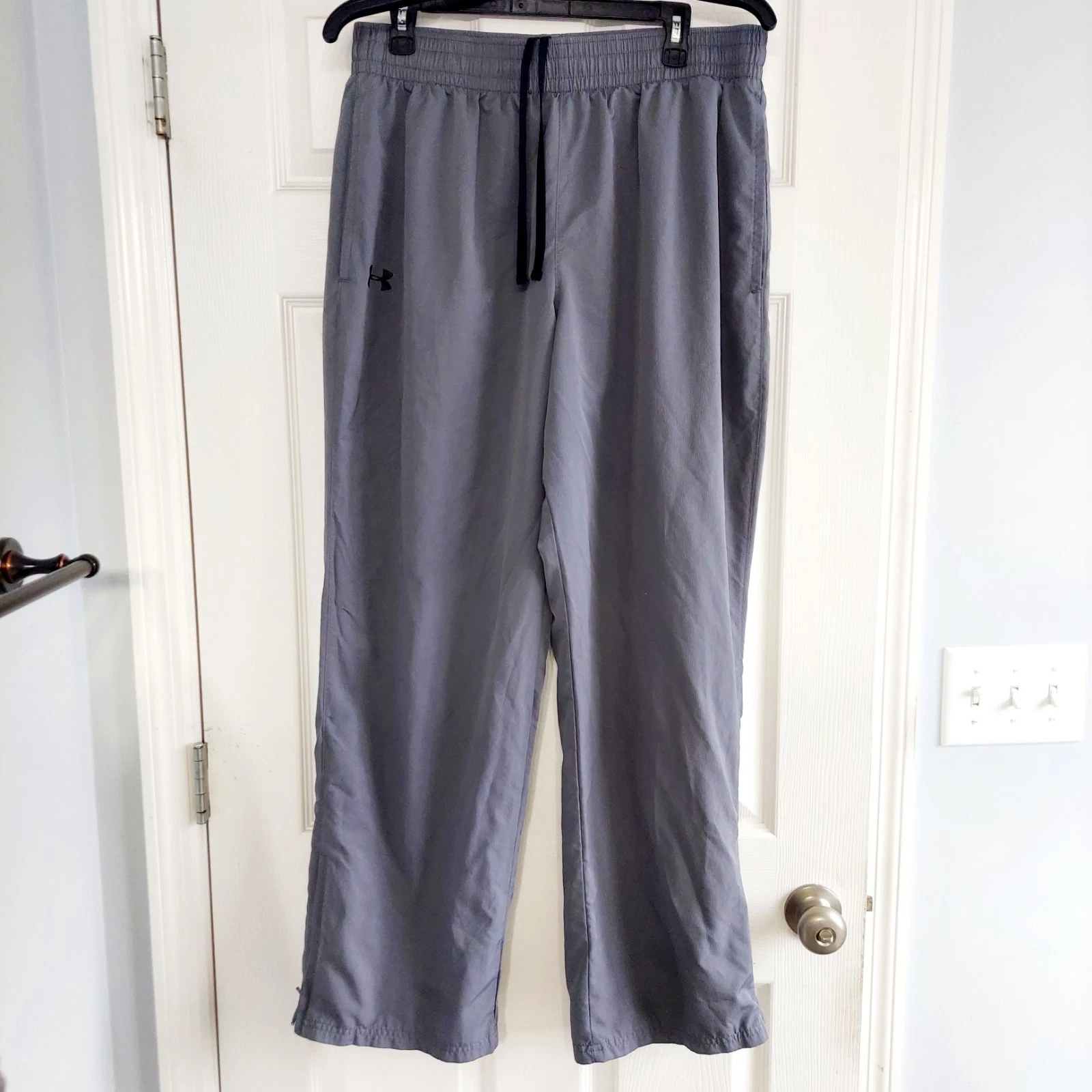 Under Armour Heat Gear Men’s Loose Track Pants Gray Size XL Windbreaker