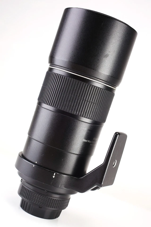 Nikon AF-S 300mm F4 D Autofocus Prime Lens with Front & Rear Lens Caps - Image 3 of 4