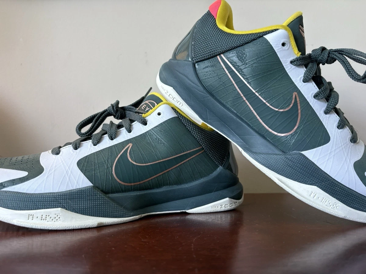 Preços baixos em Nike Zoom Kobe 5 Protro EYBL | eBay