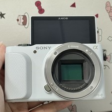 SONY Alpha NEX-3N 16.1MP APS-C Sensor Mirrorless Digital Camera Body Only 95 NEW