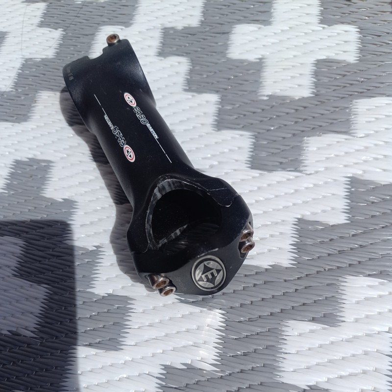 Easton EA30 stem 105mm 6 degrees 1 1/8th steerer 31.8mm handlebar