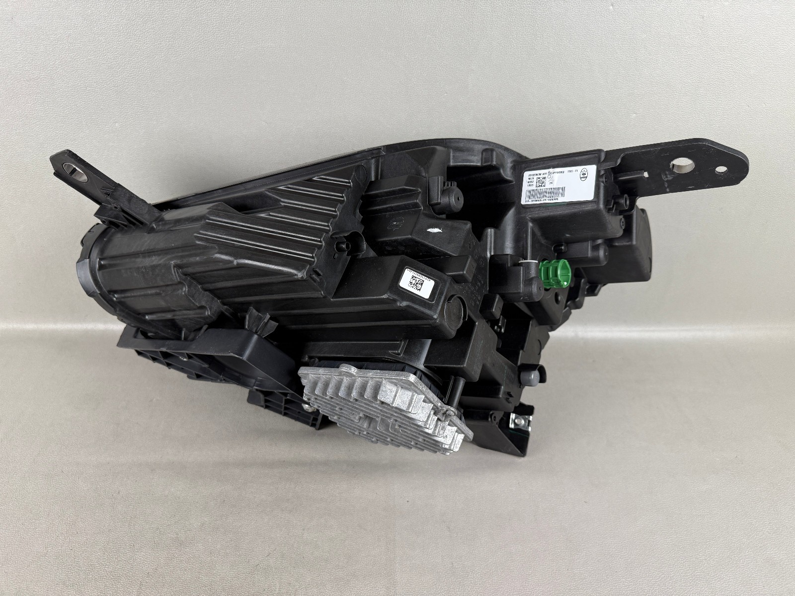 Nice! 2023-2026 Maserati Grecale Right RH Side LED Headlight OEM