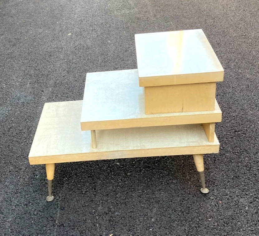 Mesa auxiliar Mid-Century Atomic de 3 niveles de madera y laminado MCM - ¡Rara! Foto 2 de 4