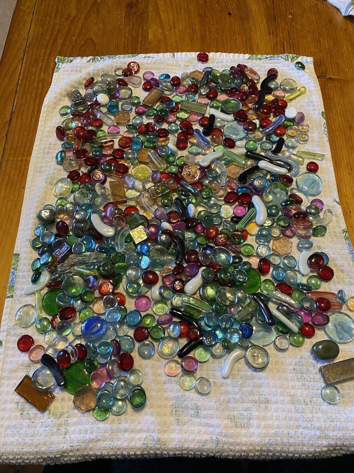 Large Lot Glass Stones Smooth Aquarium Vase Decor Pebbles Size - 600 Pieces