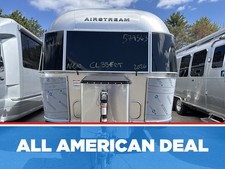 2026 Airstream Classic 33FBQ
