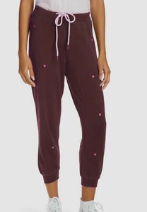 Cropped Embroidered-Hearts Sweat-Pants 