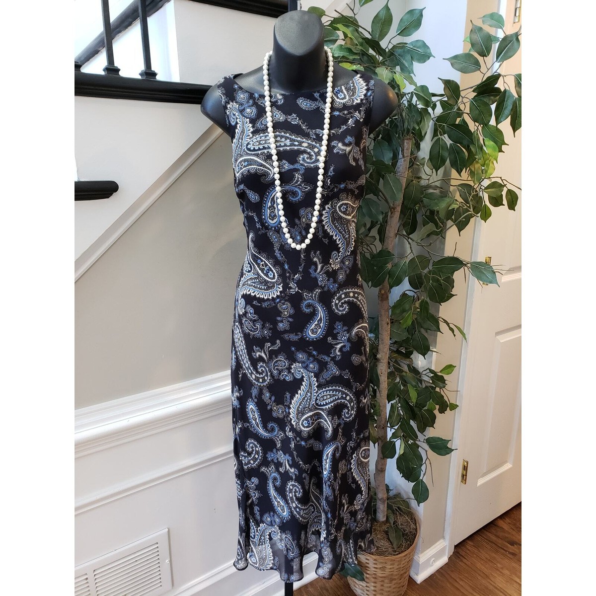 Ann Taylor Long Maxi Dress Womens Petite 2 Black Paisley Sleeveless Round Neck Ann Taylor Long Maxi Dress Womens Petite 2 Black Paisley Sleeveless Round Neck