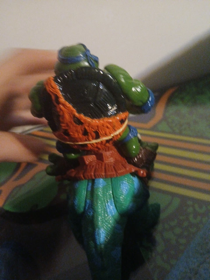 Vintage 1992 TMNT Teenage Mutant Ninja Turtles Caveman Leo Dingy Dino Playmates - Image 4 of 4