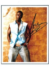 Akon Autogramm signed 13x18 cm Bild 
