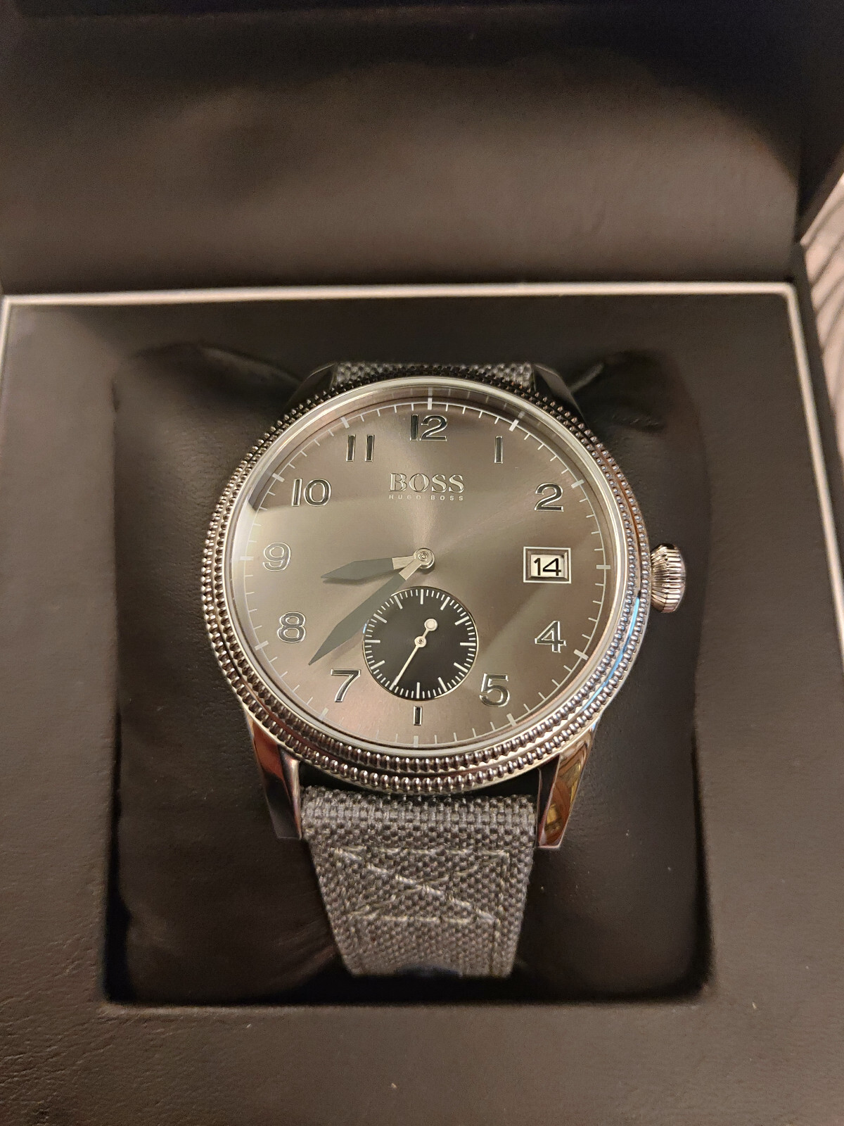 Montre-bracelet pour homme lisible et robuste, fini les pannes avec le quartz Legacy 1513683