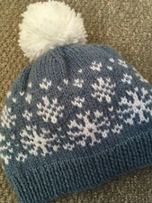 Knitting pattern DK hat Snowfall