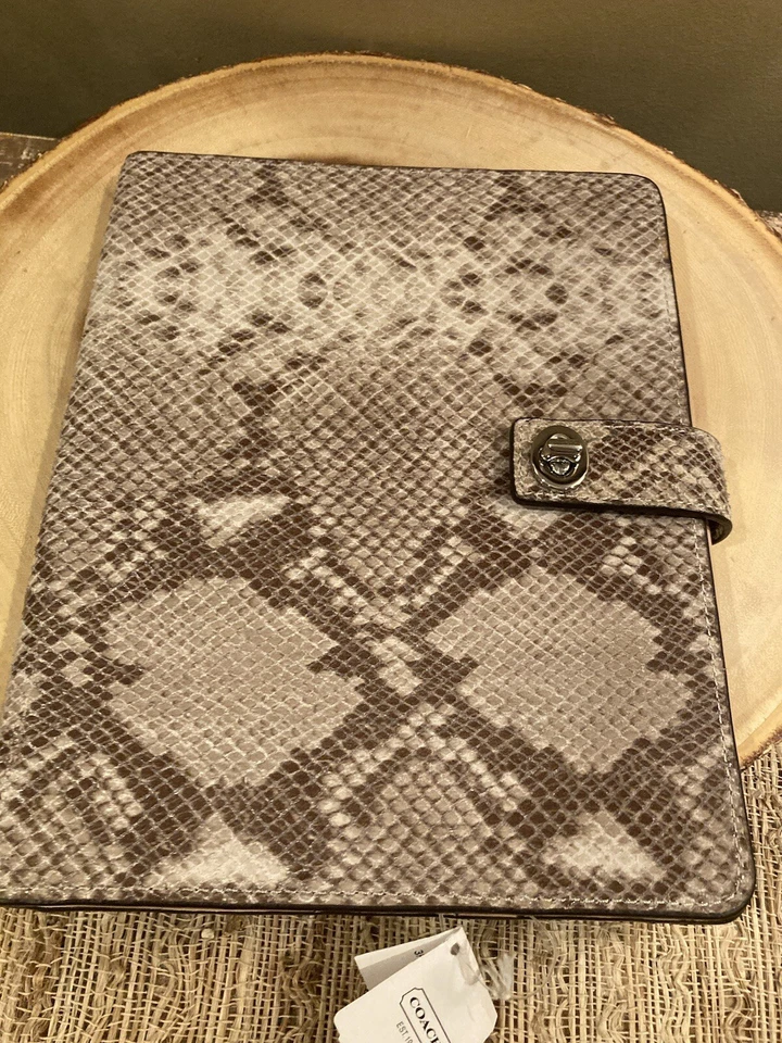 COACH F67880 Tablet SLEEVE 10X8 Snake Print Tan/white/grey. New W Tags Rt-198$ - Image 2 of 4
