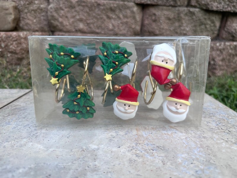 + NIB Santa Claus & Christmas Trees Shower Curtain Rings 12 Pc Hooks Handmade +