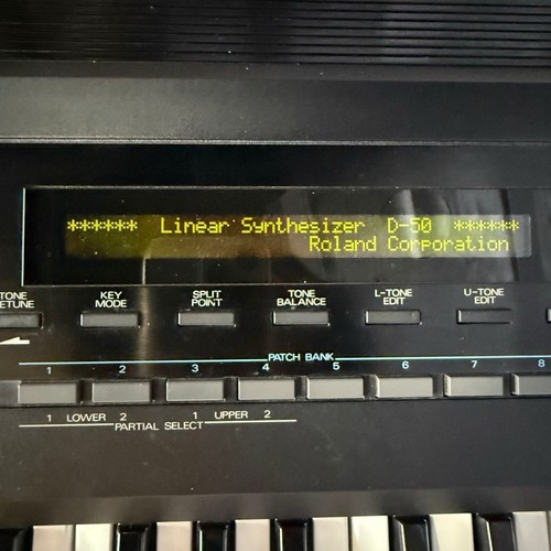 Roland D-50 cyfrowy 61-klawiszowy syntezator klawiatury potwierdzony - Zdjęcie 18 z 20