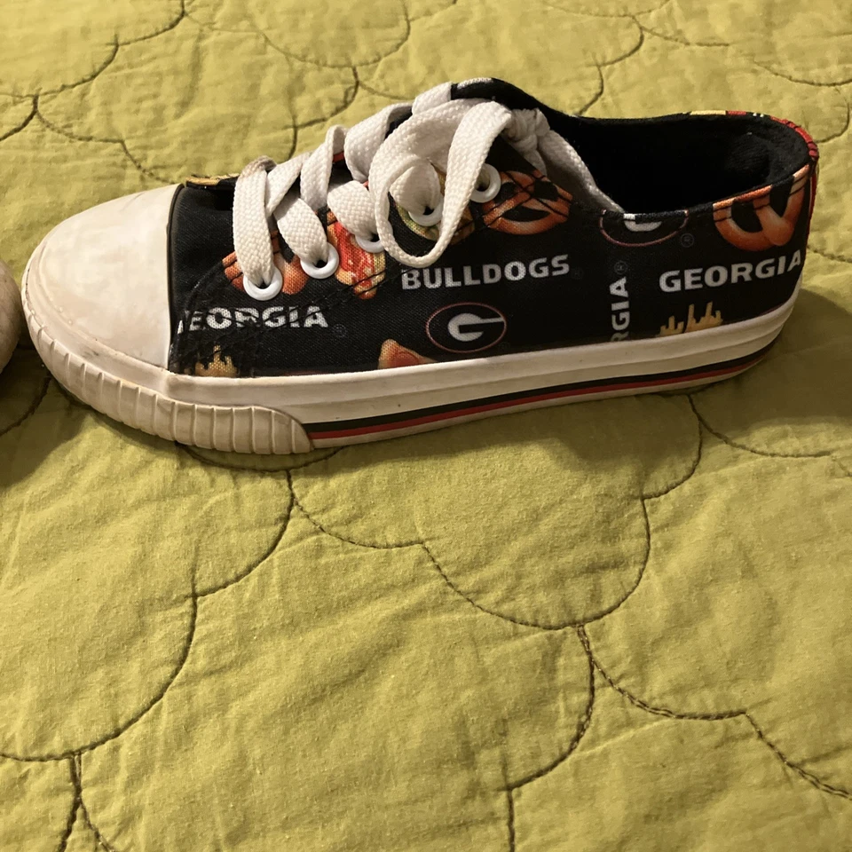 Foco Youth UGA Georgia Bulldogs Zapatos de Comida Juvenil Talla 1-2 Usados. Sin caja ver fotos Foto 4 de 4
