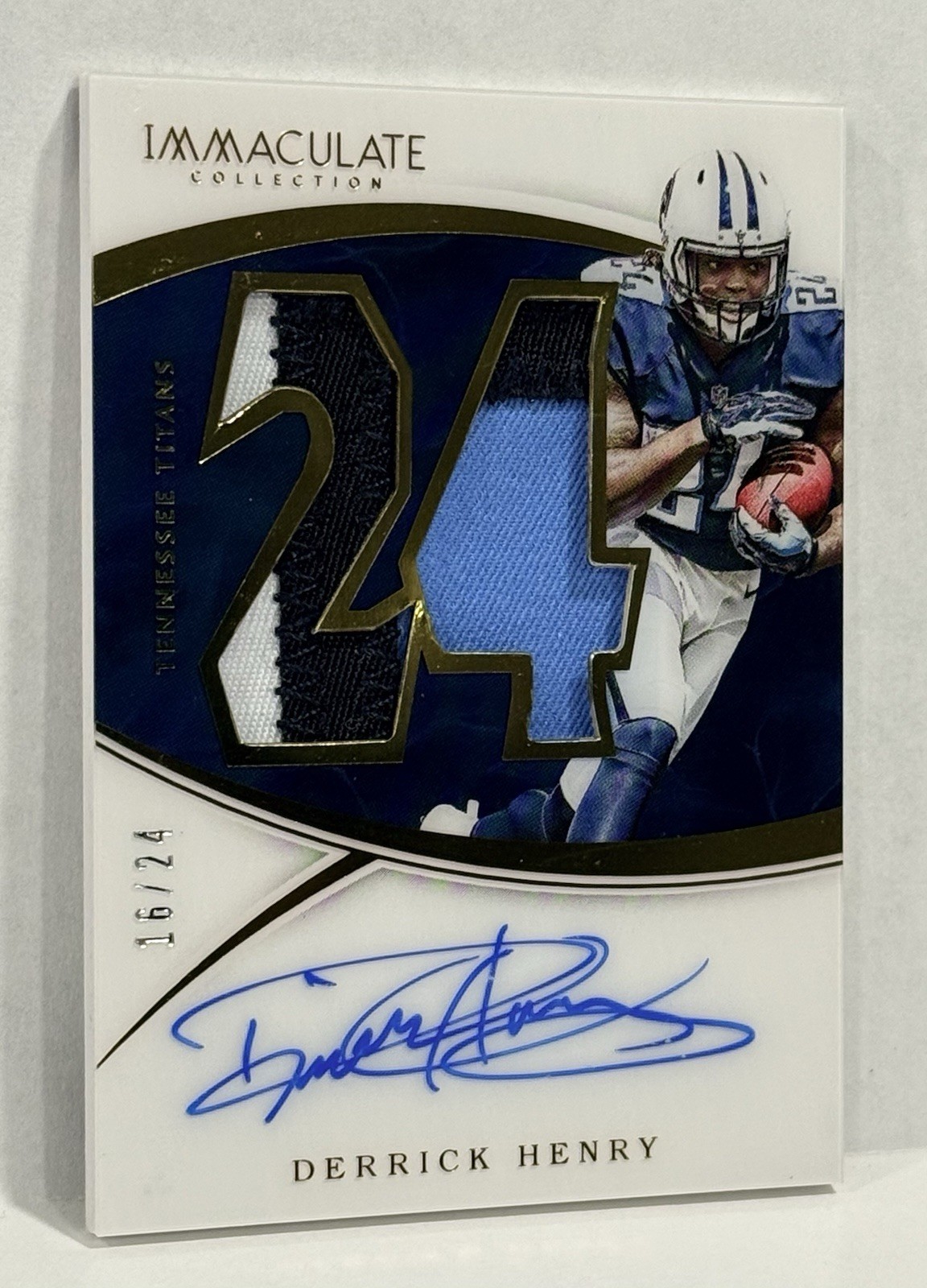 2016 Panini Immaculate Derrick Henry RC On Card Auto 3-Color Patch /24 🔥 view 2