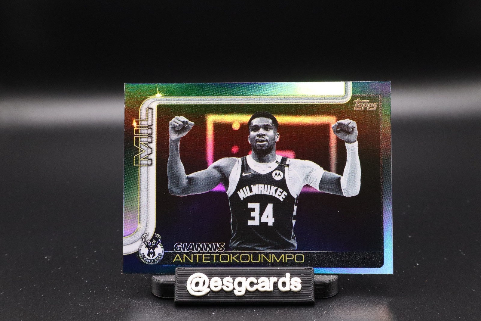 2025-26 Topps Basketball - #54 Giannis Antetokounmpo Blackout Parallel Target