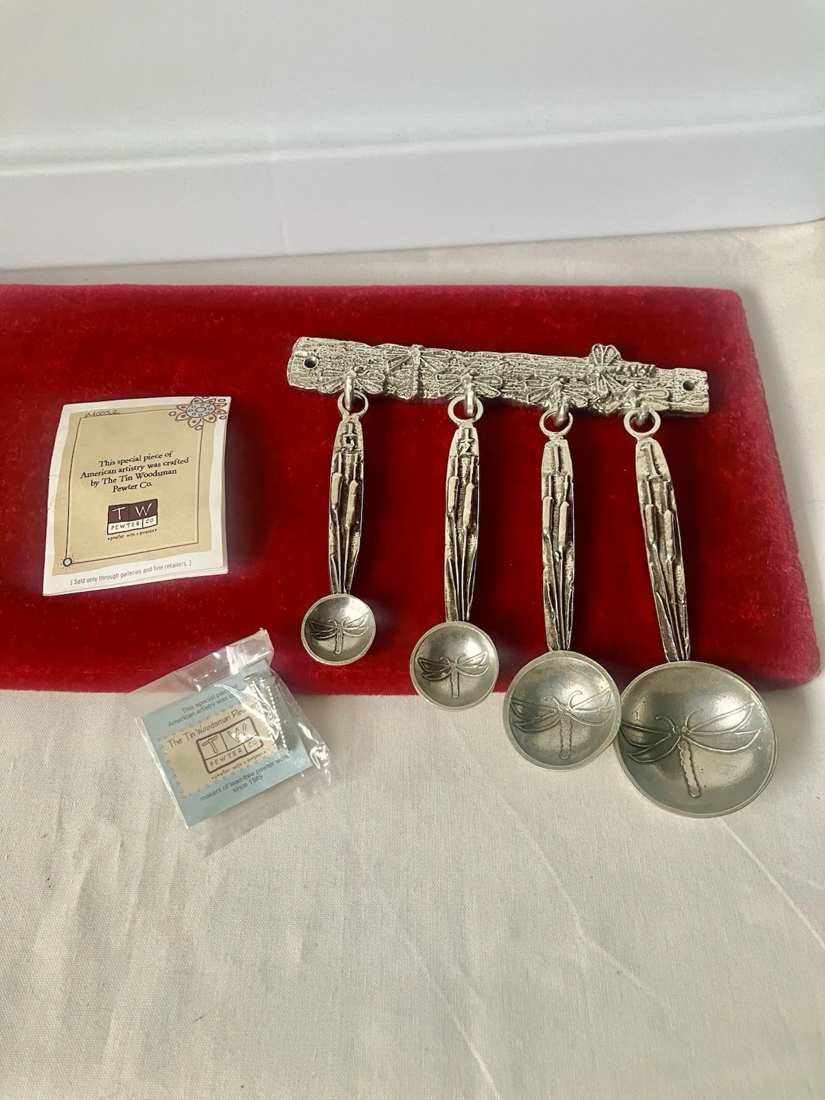 Tin Woodsman Crosby & Taylor Pewter Dragonfly Measuring Spoons Rack Set NEW
Opens in a new window or
