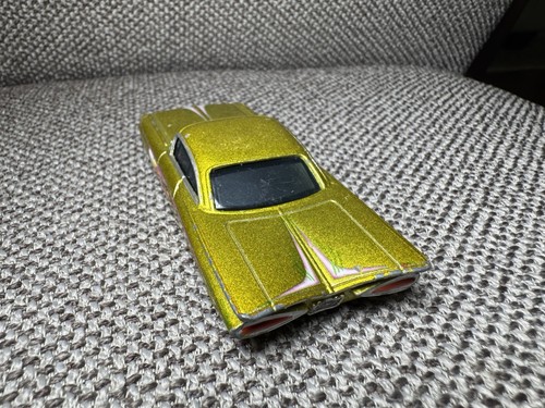 DISNEY PIXAR CARS - GOLD RAMONE - SUPERCHARGED SERIES - Picture 4 of 5
