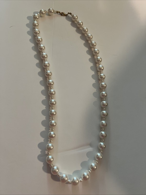 Single Strand White Bead Necklace