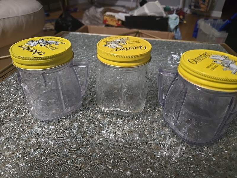(3) Vtg Osterizer Mini Blend Container Measuring Cups Plastic & Glass 