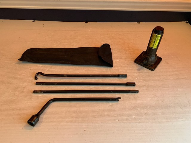 2006 Toyota Tundra Spare Tire Tool Kit