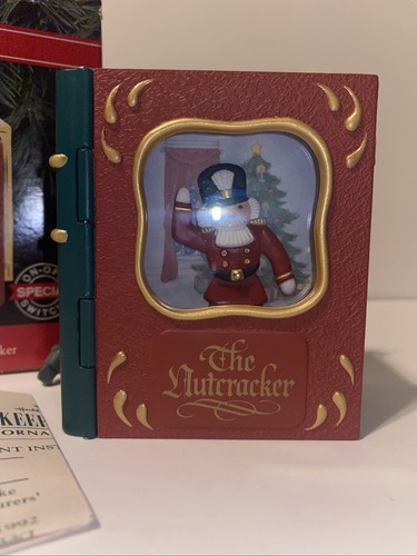 1992 Hallmark Keepsake Magic Ornament The Dancing Nutcracker Christmas - Picture 2 of 7