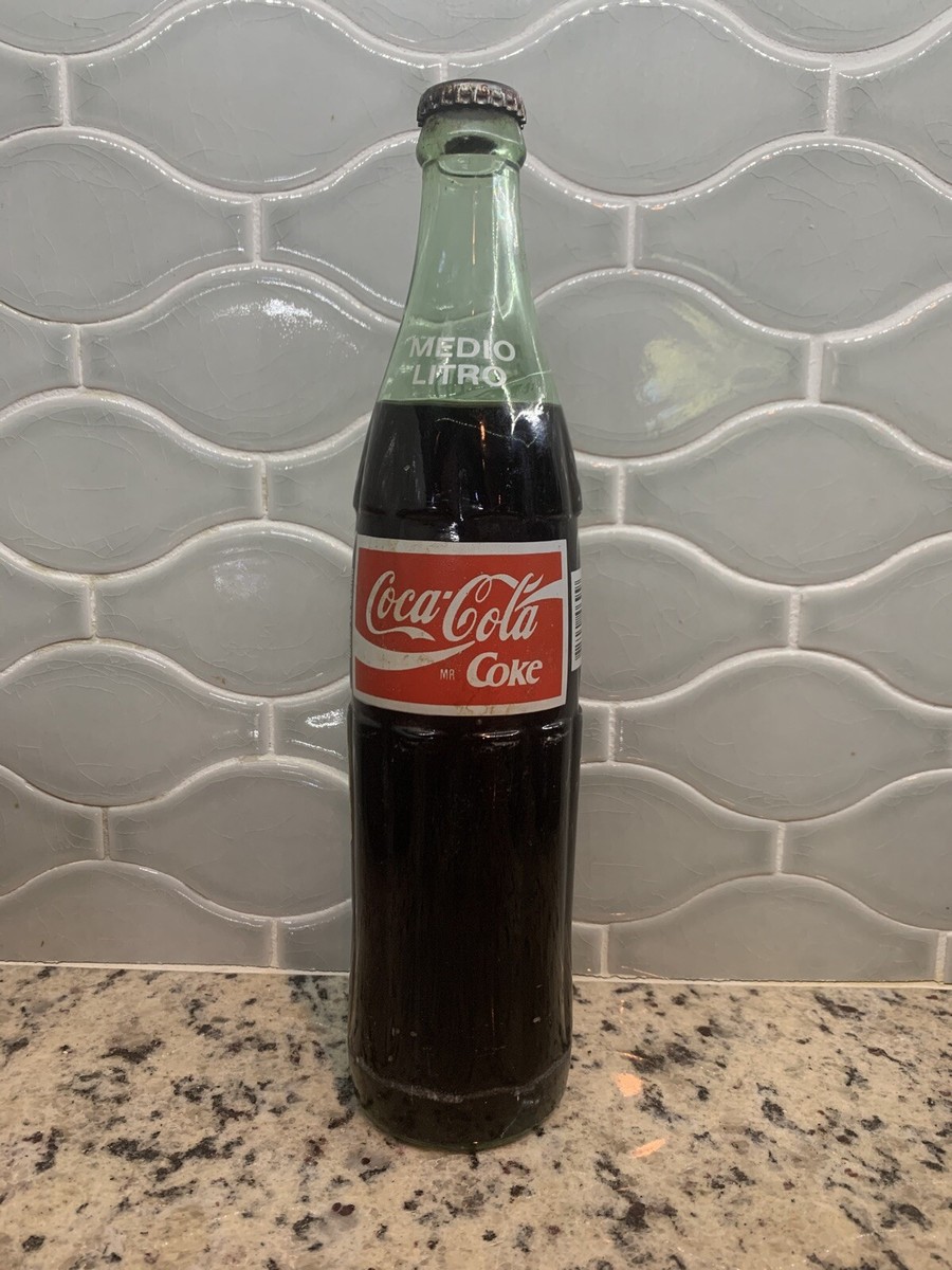 Coca Cola Hecho En Mexico 16.9oz Medio Litro Glass Vintage