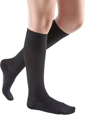 Black mediven comfort for women, 20-30 mmHg, Calf High, Closed Toe
