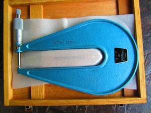 throat Fowler micrometer deep