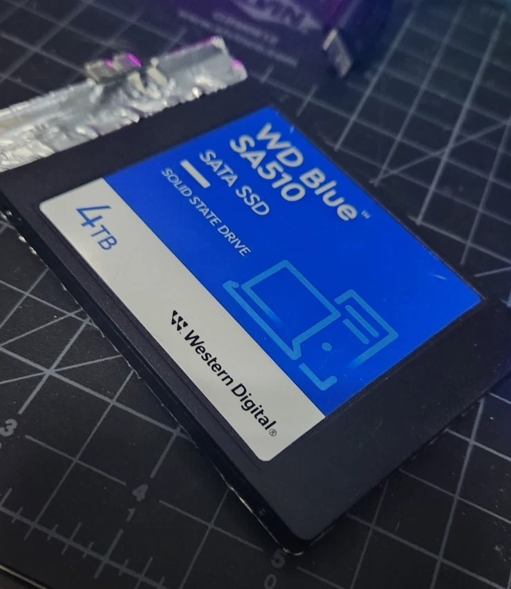 CUSTOM MADE Cyberpunk 2077 Limited Edition Drive Microsoft XBOX One 4 TB SSD - Image 3 of 4