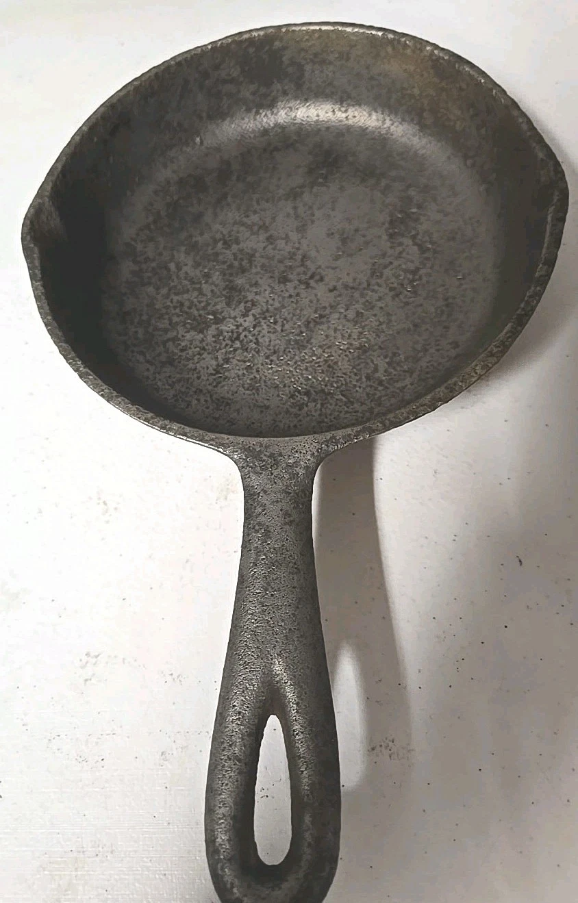 Vintage Cast Iron Skillet #3 3B Marked 7" Unmarked Wagner Style Small Fry Pan