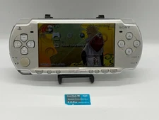 B1438 Sony PSP 2000 console Ice Silver Handheld system Japan w/memory 2GB fx