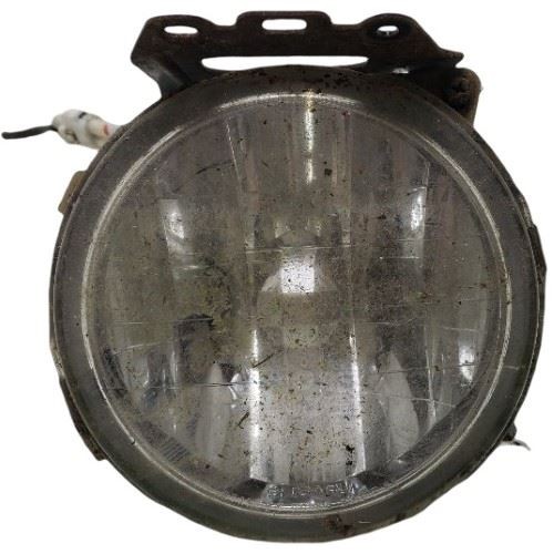 Used Driving Light fits: 2004 Subaru Legacy Fog-Driving bumper mounted Outback G
